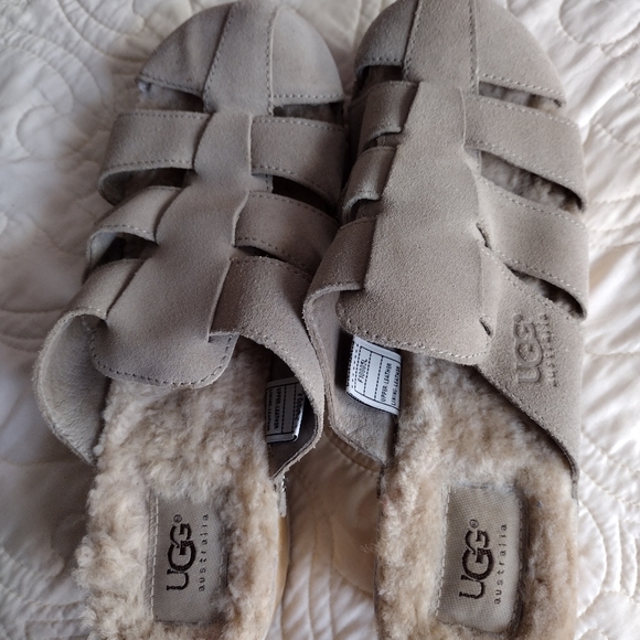 UGG AUSTRALIA WOODEN CLOGS - Picture 1 of 7